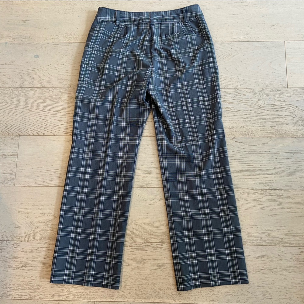 IZOD XFG Swingflex Golf Pants Size 10 Black Grey Straight Leg Performance EUC - Picture 3 of 8